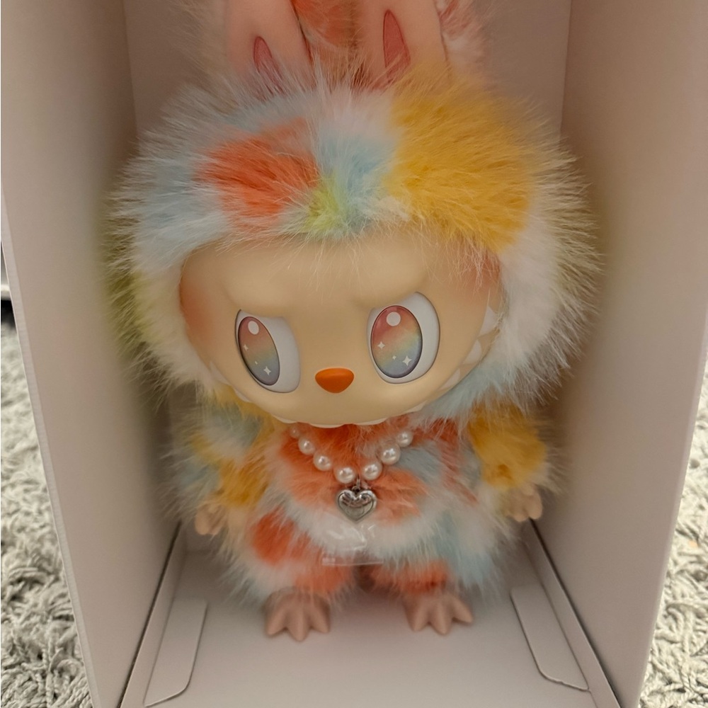 AUTHENTIC NEW IN BOX BIG INTO ENERGY LABUBU FROM POPMART
